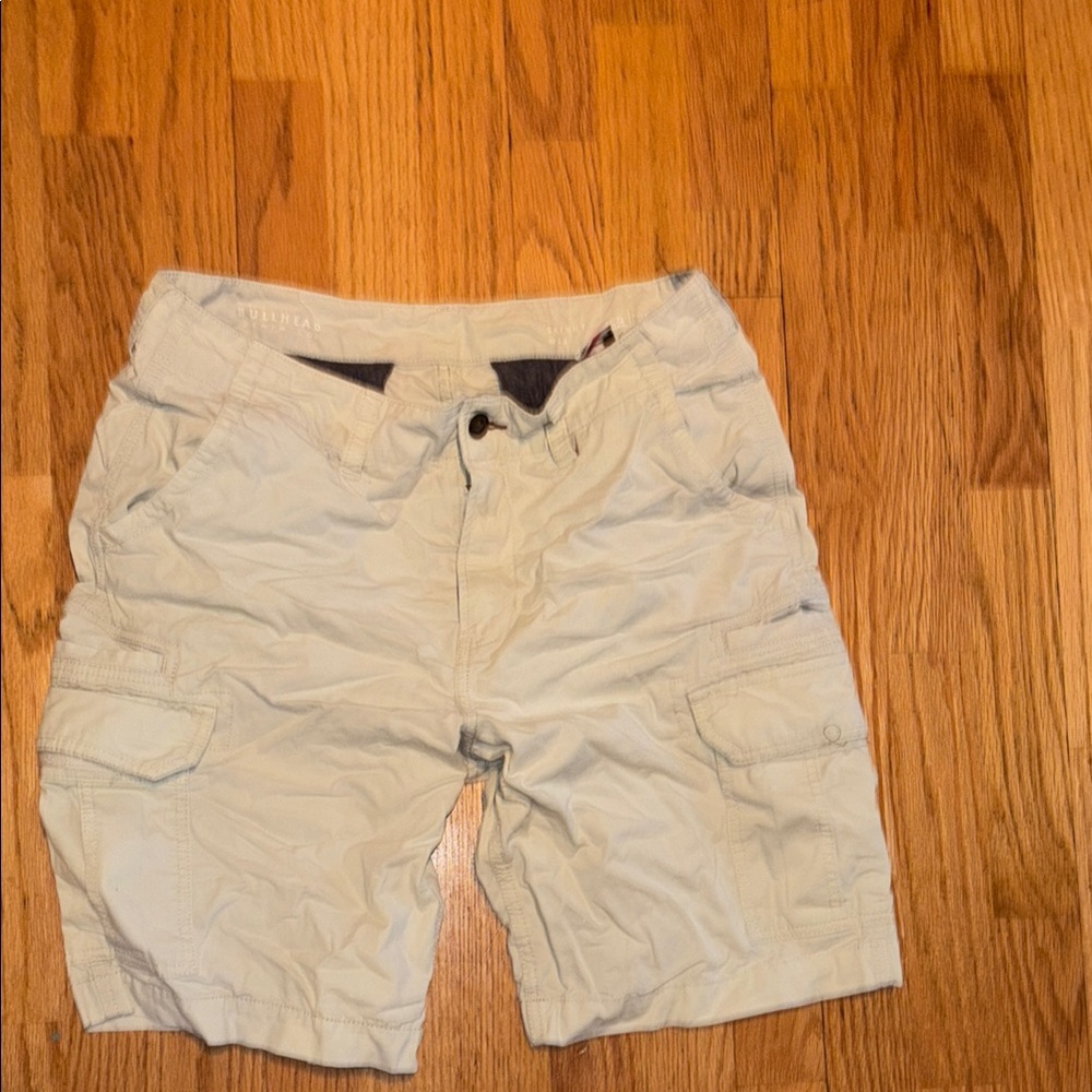 Womens Bullhead Beige Cargo Shorts size 33 waist 100% cotton